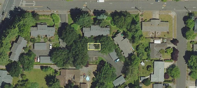 Updated Townhouse in Cal Young