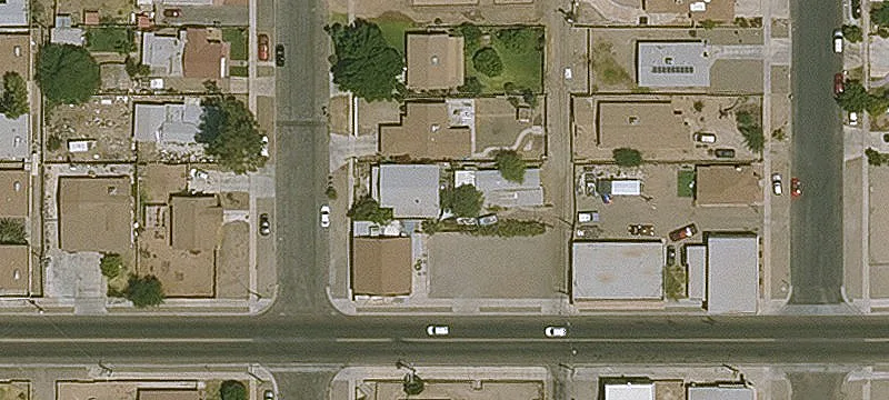 Triplex in Convenient Location
