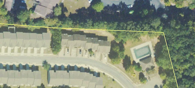 Covington Townhome with Renovation Potential