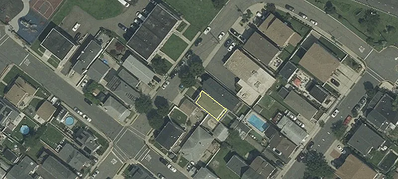 Renovated Three-Bedroom Apartment in Secaucus