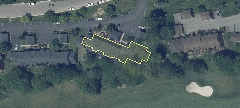 Updated Townhouse Overlooking Fairway
