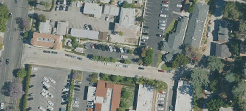 Freestanding Office Building in Glendale