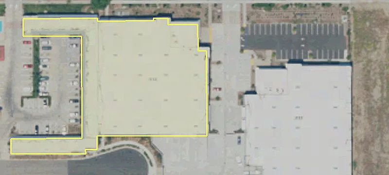 Industrial Building with Extensive Features