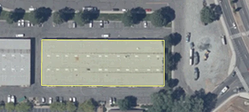 Industrial Unit Near Shopping Mall