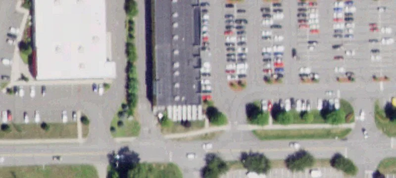 Office Spaces in Shopping Center