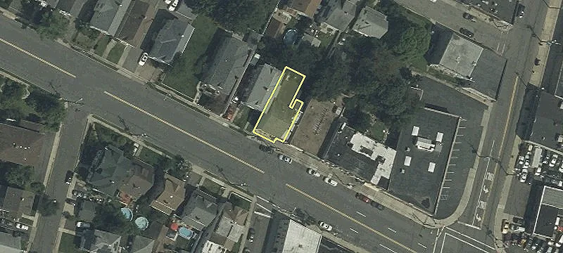 Mixed-Use Building in High-Traffic Area