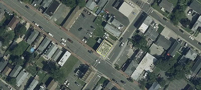 Mixed-Use Property in Highlands