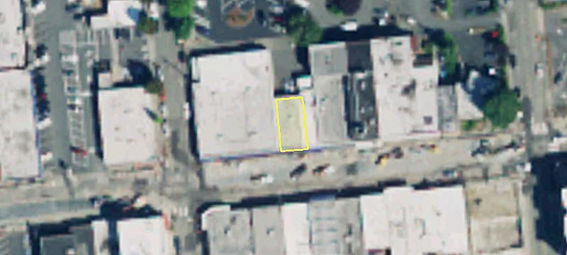 Retail Building on Historic Main