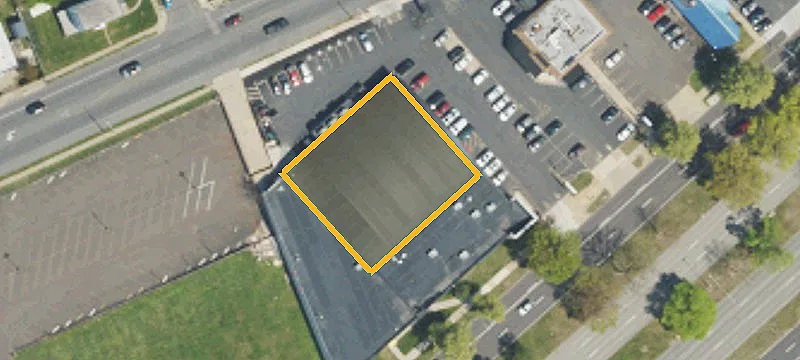 Retail Space on Roosevelt Boulevard