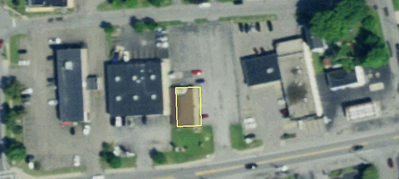 Freestanding Building Near Southgate Plaza