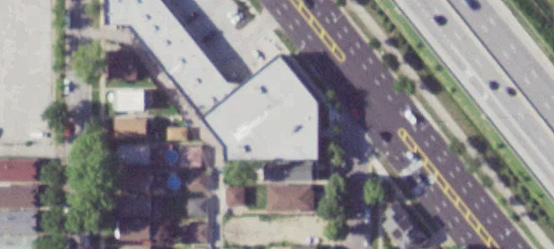 Chicago Retail Center with Parking