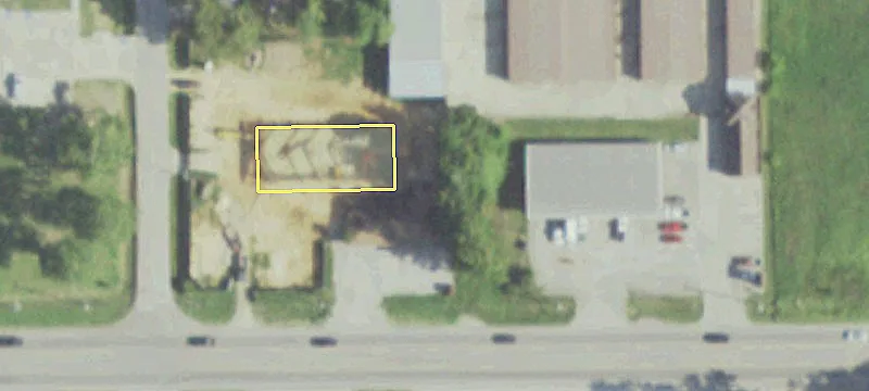 Retail Building on High-Traffic Corridor