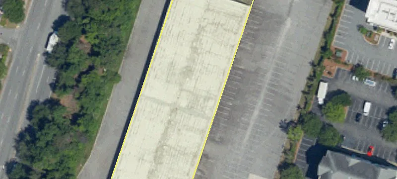 International Boulevard Commercial Space