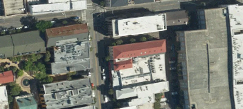 Retail/Automotive/Parking Space Available
