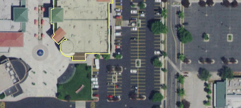 Retail Space Near Edwards Theater
