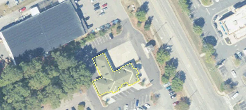 Freestanding Building on University Drive