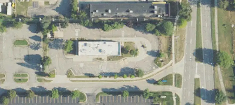 Versatile Commercial Space on State