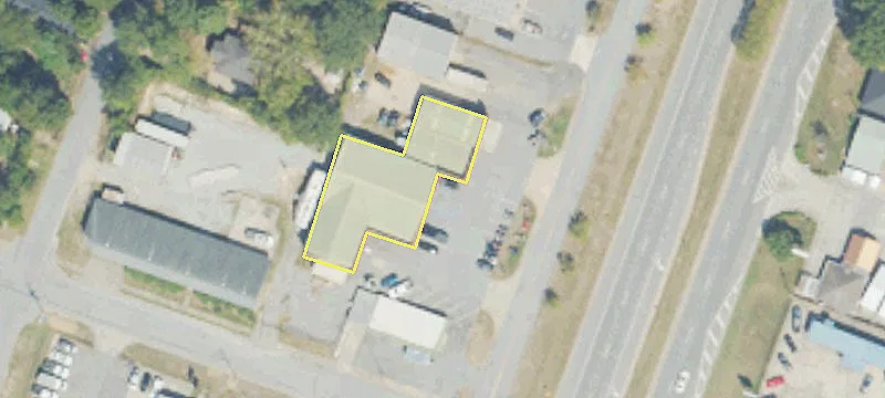 Versatile Property with Multiple Buildings