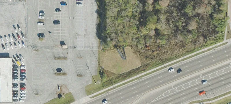 Prime Development Site on Colonial