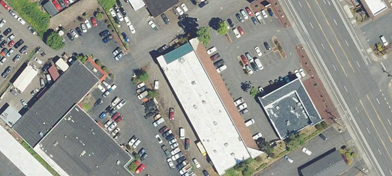 Retail Space on McLoughlin Boulevard