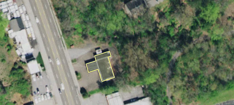 High-Traffic Land for Lease