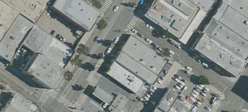 Retail/Warehouse Building For Lease