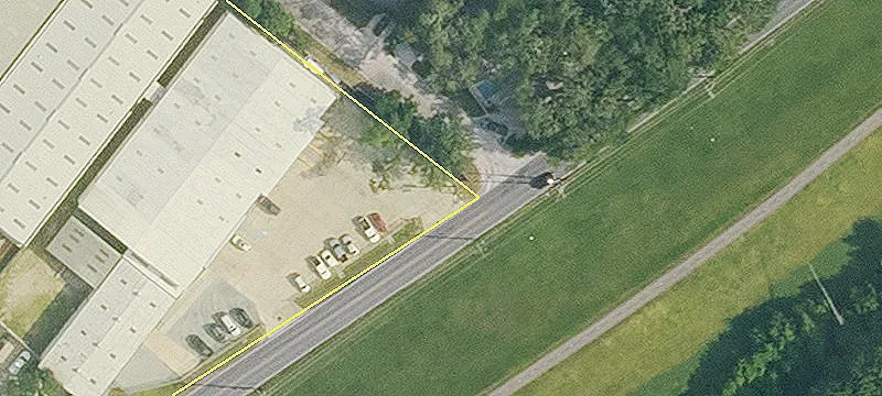 Office/Warehouse with Fenced Yard