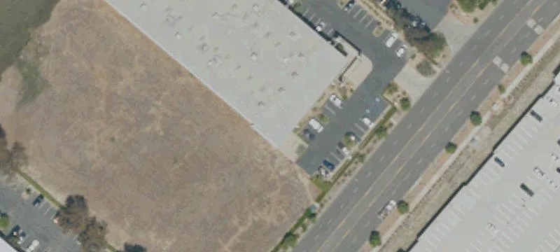 Valencia Industrial Building For Lease