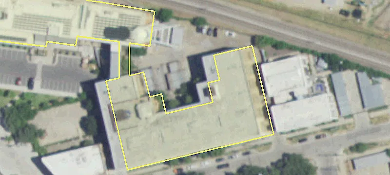 Office Space with Shared Amenities