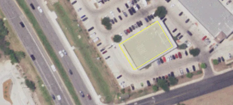 Retail Space in High-Traffic Plaza