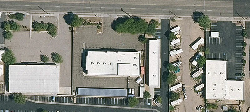Office/Warehouse with Fenced Yard