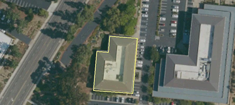 Amenitized Office Campus in Bernardo