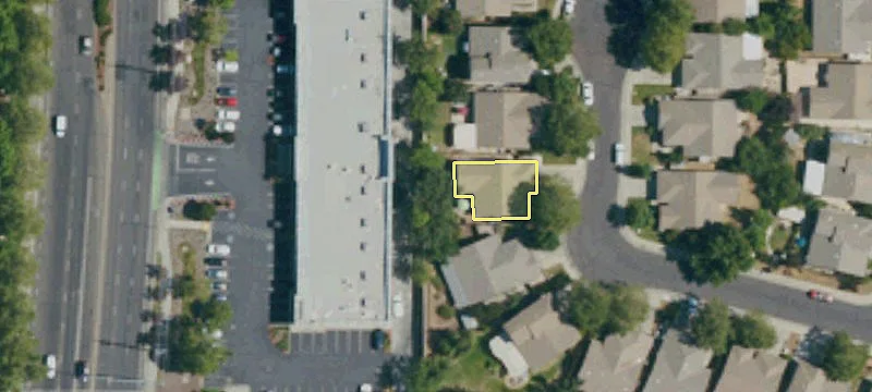 Retail Space Near Laguna Crossroads