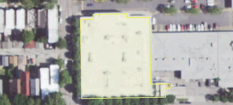 Retail Space in Busy Center