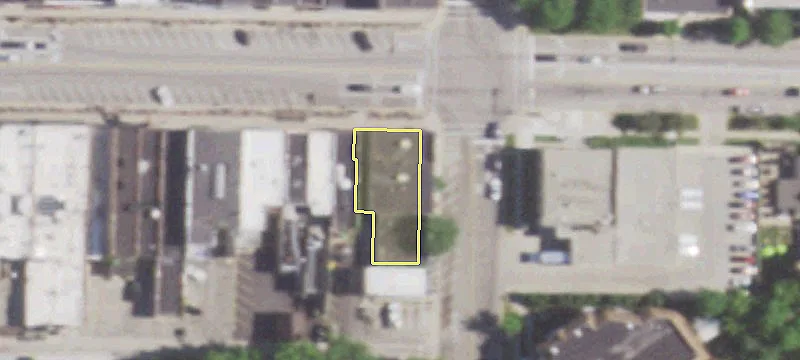 Prime Retail Corner Location