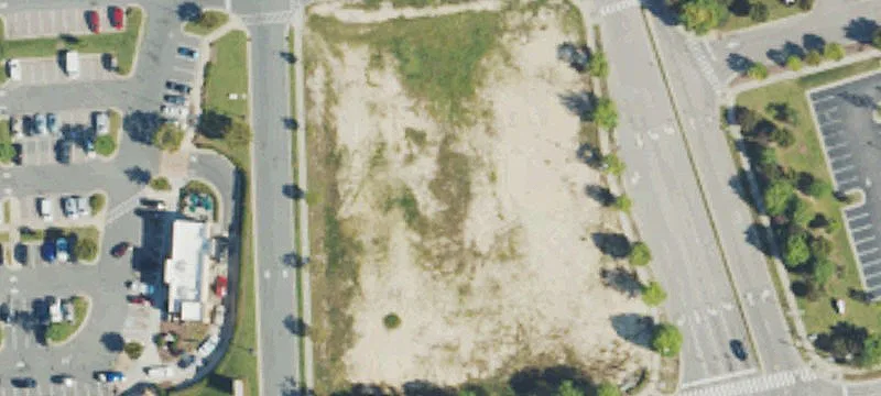 Commercial Land in Growing Area