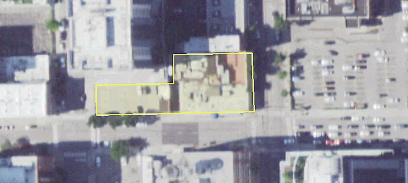 Corner Retail Space in West Loop
