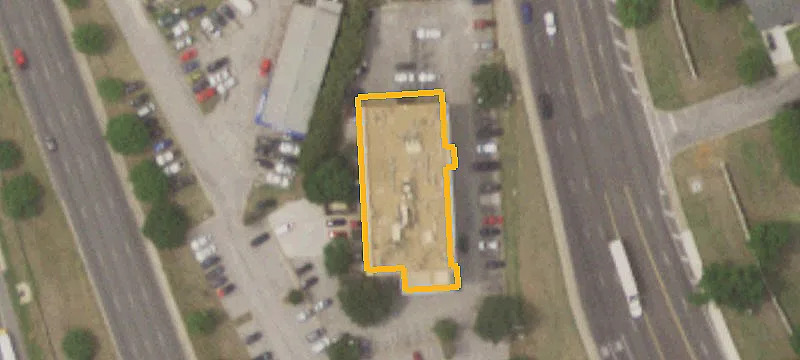 Upgraded Retail Plaza with Visibility