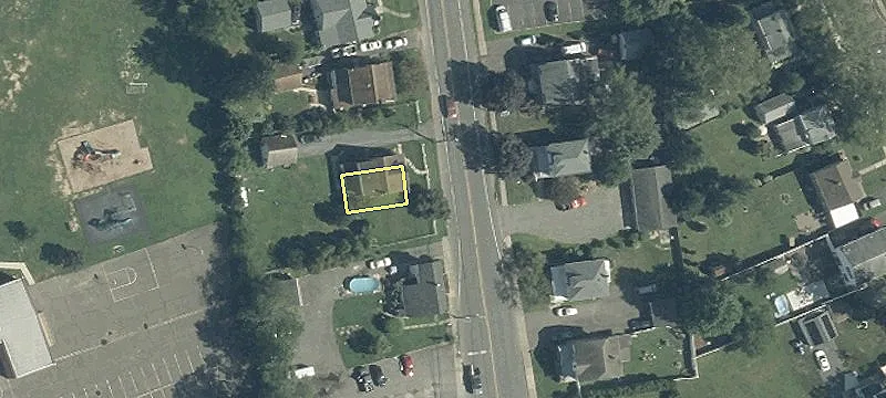 Retail Space in Quaker Bridge