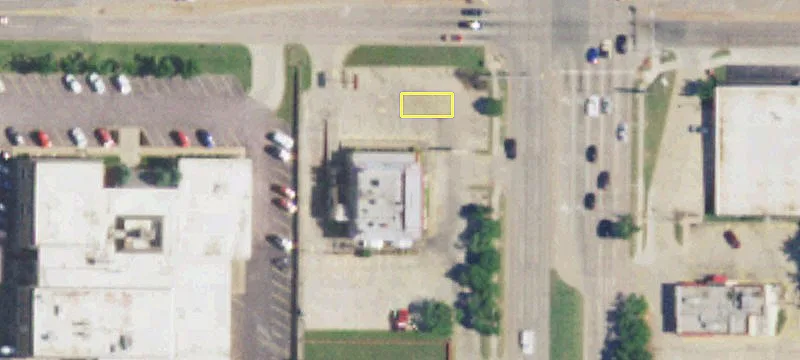 Freestanding Restaurant on Corner Lot