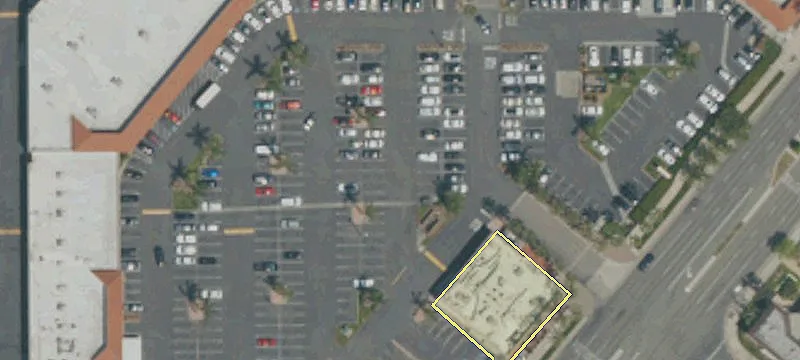 Retail Space in Tustin Center