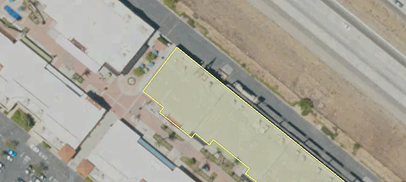Retail Space Near I-15 Freeway