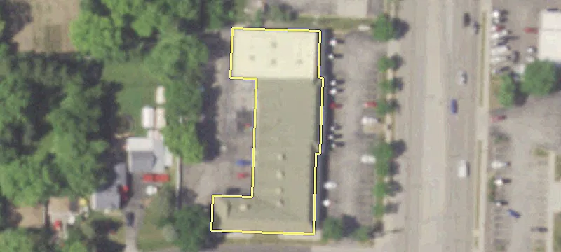 Retail Center on 76th Street