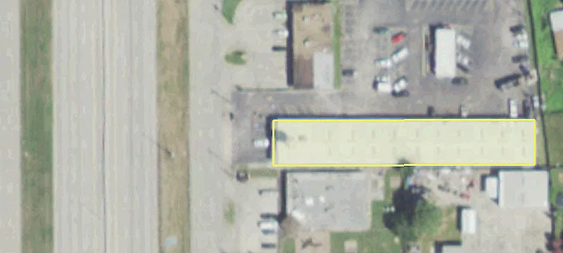 High-Traffic Retail Warehouse on Beltway