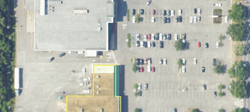 Retail Space in Hillwood Center