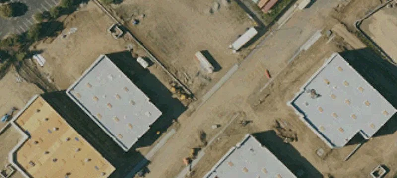 Industrial Building with Secured Yard