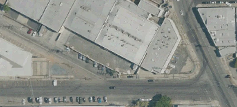 Warehouse with Secure Fenced Yard