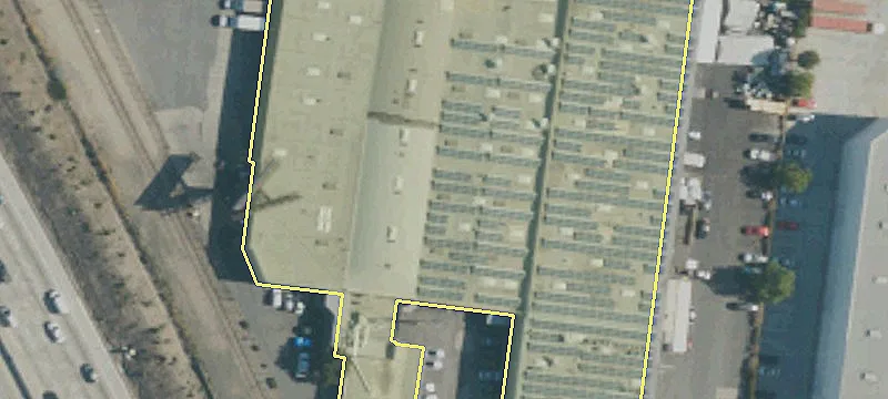 Freestanding Dock-High Facility For Sale
