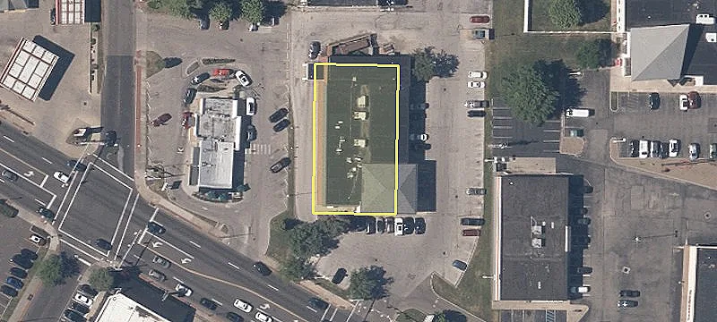 Retail Space in Neighborhood Plaza