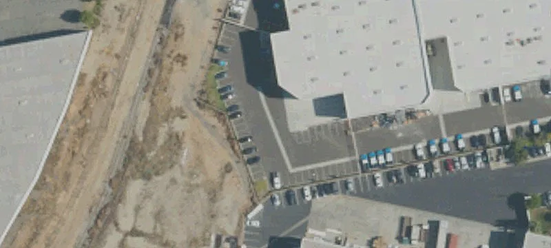 Industrial Building with Secured Yard